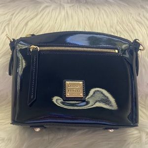Dooney and Bourke Crossbody bag - Patent Leather - Black